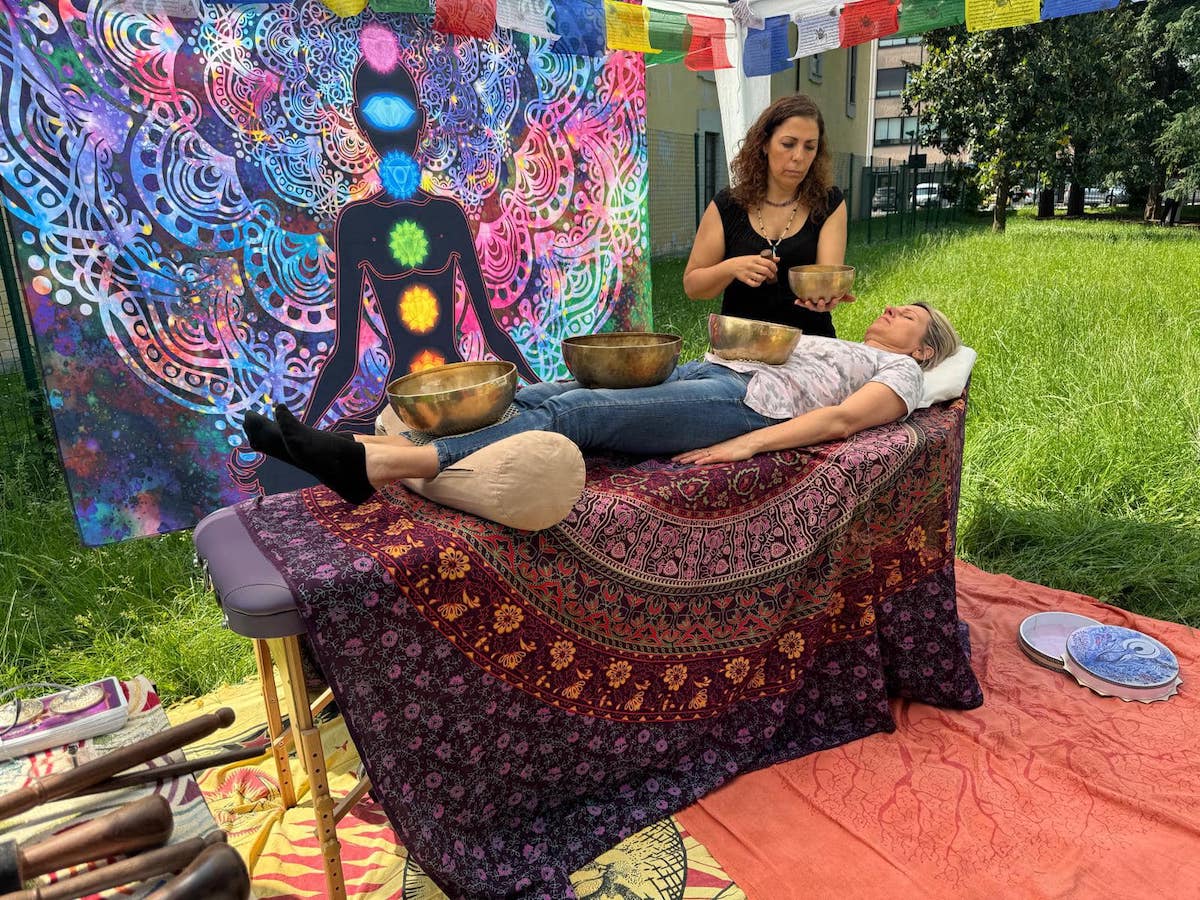 Meditazione sonora con campane tibetane
